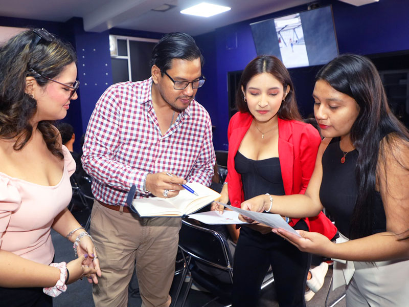 Administración de UPAO promueve investigación de mercados - Orreguianos del VII ciclo realizaron un focus group y mostraron diseños de productos y servicios para estudiantes